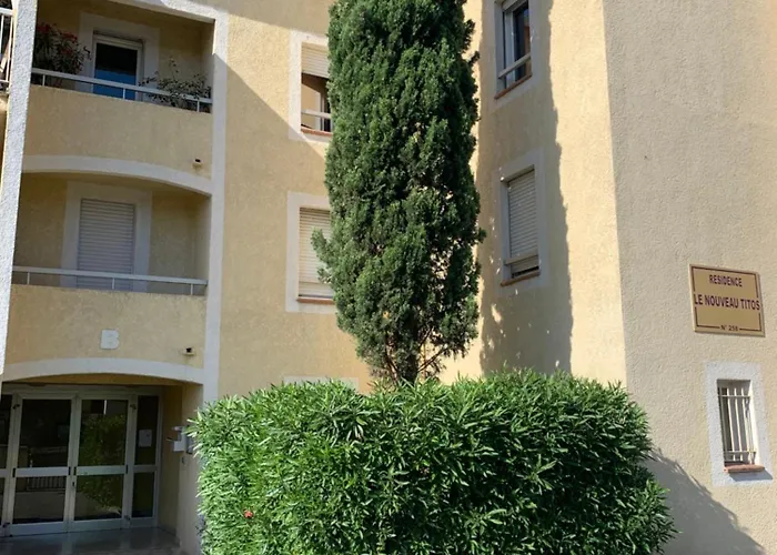 Beau T2 Avec Jardin Frejus Plage