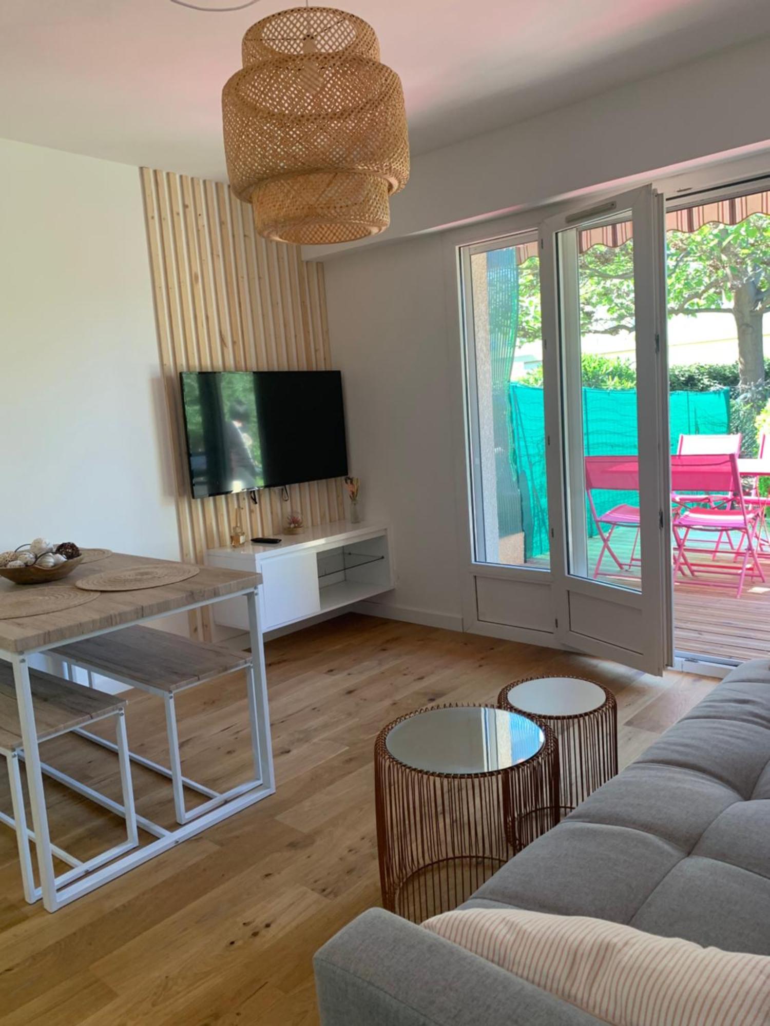 Beau T2 Avec Jardin Frejus