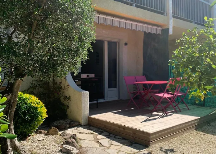 Beau T2 Avec Jardin Frejus Plage